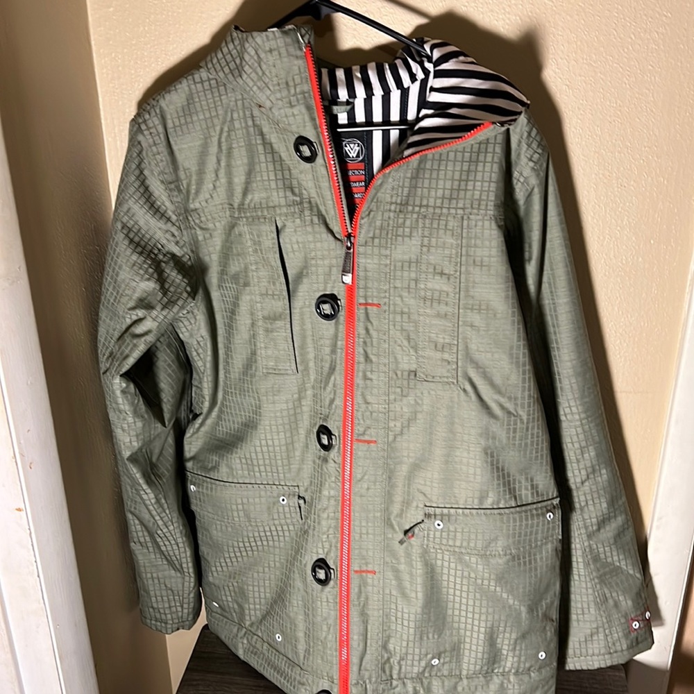 Burton Mens White Collection Snowboarding Jacket Color Green Size Small - Picture 1 of 9